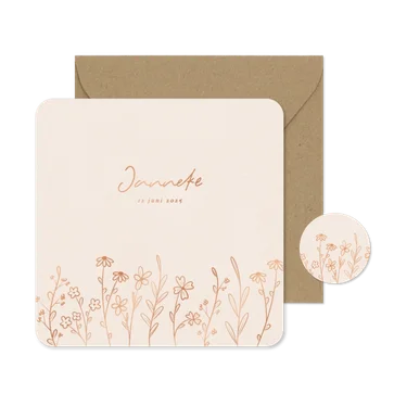 Lieve geboortekaartjes met bloemenveld in koperfolie beige
